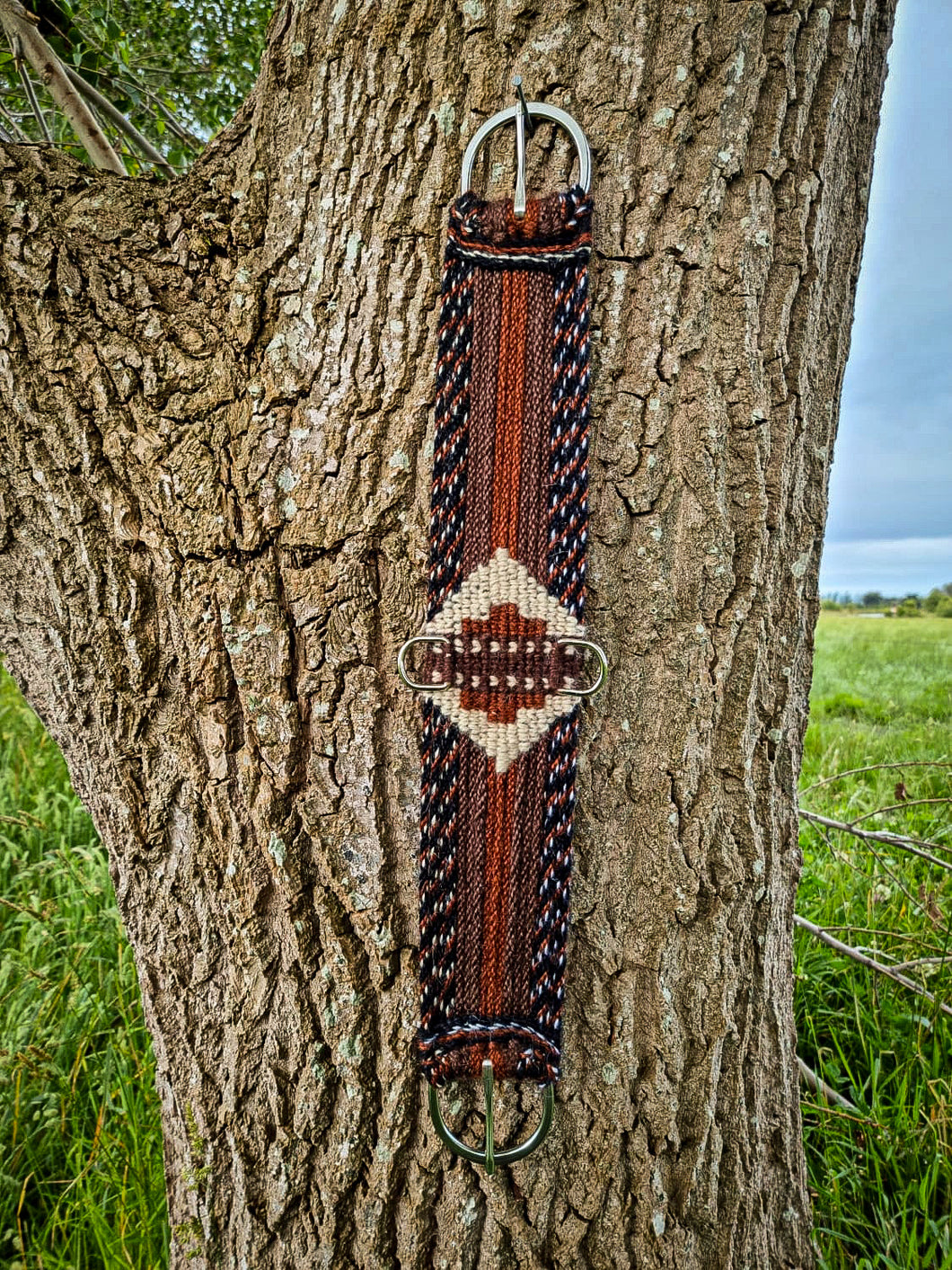 17 strand traditional straight cinch. 31”